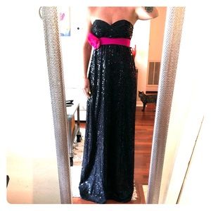 ☀️SALE☀️Beautiful Betsy Johnson Sequin Gown  Sz 2